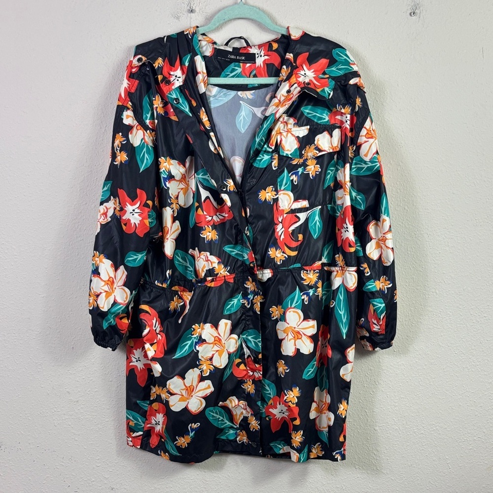 Zara Basic Floral Raincoat Windbreaker Hooded Jacket size‎ Medium